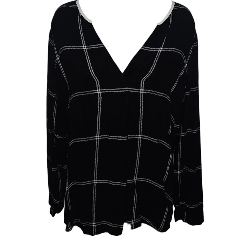 Vince Camuto Window Pane Plaid V-Neck Top - Picture 1 of 2